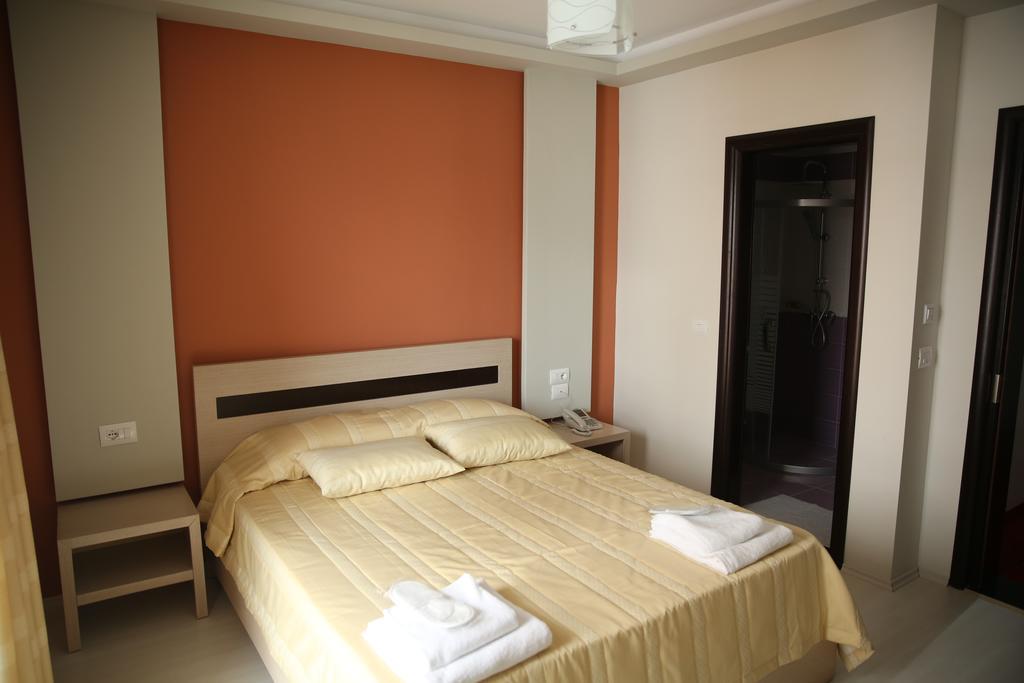 Hotel Pogradeci 객실 사진