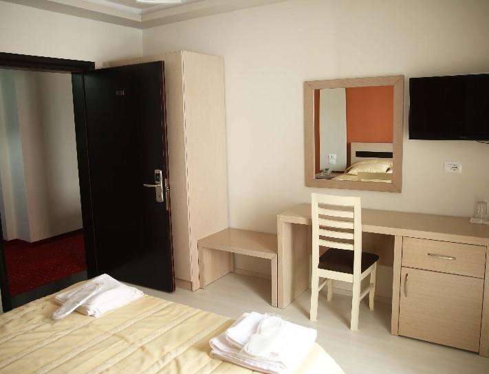 Hotel Pogradeci 외부 사진